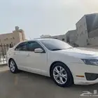 فورد فيوجن لون ابيض تنفع للطلبه