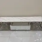 طاولة شاشة رخام جديده