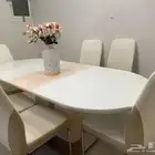 طاولة طعام مكون من 6 كراسي