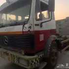 شاحنات ومعدات وسطحه للبيع