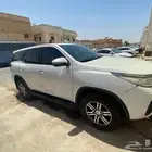 للبيع.