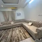 كنب L مع ستاره مقاس الكنب 3 ونص في 3 بس فيه حرق مكواه صغير