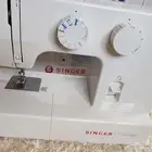 مكينة خياطة سينجر