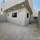 شقة جديدة دور للايجار مخطط الشروق من 3 غرف