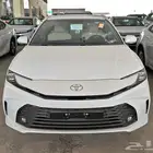 تويوتا كامري LE بنزين 2025 ابيض 126500 عروض اليوم الوطني