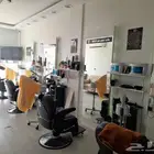 للتنازل صالون حلاقة رجالية بالعزيزية الخبر