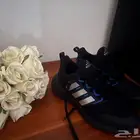 حذاء اديداس اصلي بحاله ممتازه مقاس 38