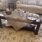 طاولة خشب بني ممتازة