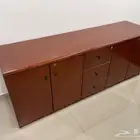 طاولة بدرج تخزين طويله واغراض متعددة