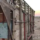 للبيع تانكي ماء عايدي وصندوق لوري تراثي