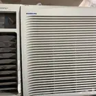 مكيف طن ونص بحالة ممتازة وغرفة جلوس