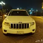 جراند شيروكي موديل 2011 فل كامل فتحه سقف 8 سلندر هيمي