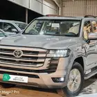 تويوتا لاندكروزر GXR. L2بنزين موديل 2025