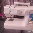 للبيع مكينه خياطه