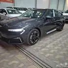 كيا K5 استندر فتحة سقف 2026