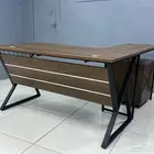 مكاتب رخيص 3 قطع توصيل و تركيب مجاني في جده