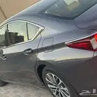 لكزس ES300h هايبر 4 سرندل