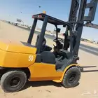 رافعه شوكيه للبيع 5طن تيوتا ديزل قير مكينه شرط 2006