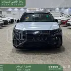 كامري E بلس أسود هايبرد 2025 عليها عرض