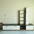 طاوله تلفزيون مع طاولت خدمه مع جلستين حوش واناره خارجيه