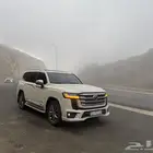 تويوتا لاندكروزر VX 2023 سعودي وكالة فل كامل