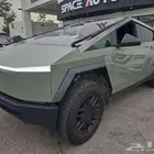 2024 Tesla Cybertruck Crew Cab Medium Bed