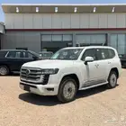 لاندكروزر GXR L4 2025 نقد وتقسيط