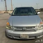 كيا كرنفال 2010