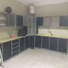 شقة شبه مؤثثة للإيجار