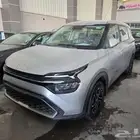 كيا كارينز نص فل موديل 2025 سعودي