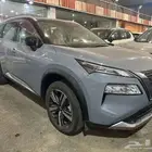 نيسان اكستريل- SL فل كامل 7 راكب 2025 -ذهبي اسود ابيض