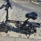 سكوتر-طريب السوق بجوار المسجد الكبير