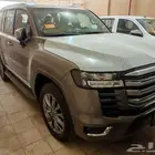 لاندكروزر جي اكس ار4 - 3.5 ستة سلندر بنزين (ذهبي غامق  2025)