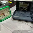 ساعة صغيره مع راديو صغير تراث