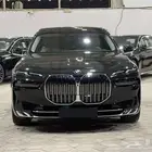 بي ام دبليو 735i موديل 2026 اصفار