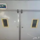 فقاسات نظيفة مع أطباقها وحظناتها 2280 بيضه