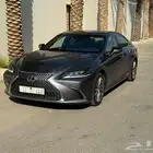 لكزس ES300H موديل 2020 ممشى قليل - أعلى فئة في الفل
