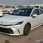 تتوفر فئات تويوتا كامري 2025 اصفار لمبيعات البنوك باقل ربح