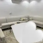 كنب 9 امتار مريح ومابه عيب وقابل لتفاوض ويحتاج غسيل