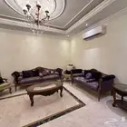 كنب مع الطاولات