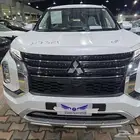 ميتسوبيشي أوتلاندر جميع الفئات 2025