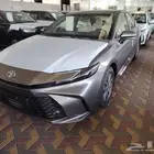 تويوتا كامري E هايبرد تيتانيوم لوحات 2025