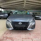 نيسان التيما استاندر موديل 2025 رمادي