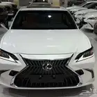 لكزس ES 250 بريمي فتحة سقف 2025 اللون ابيض