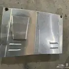 للبيع كبوت وشنطه خلفية صاج جيب شروكي 2001