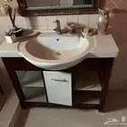 مغاسل رخام و خشب مستخدم