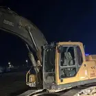 بوكلين لااعمال الحفر والهدم