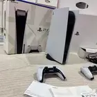 للبيع بلايستيشن 5 مع يدين