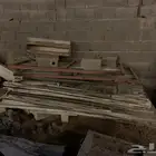 للبيع حديد شينكو وابواب وبقايا خشب