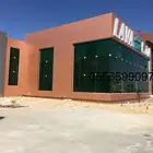 زجاج سكريت  قواطع مكتبية  شاوارات حمام  درابزين  الومنيوم  